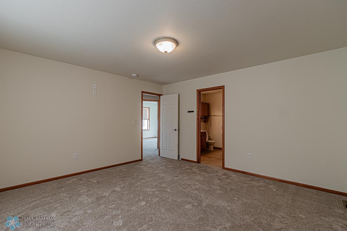 1717 35th St Circle S, Moorhead MN 56560-15.jpg