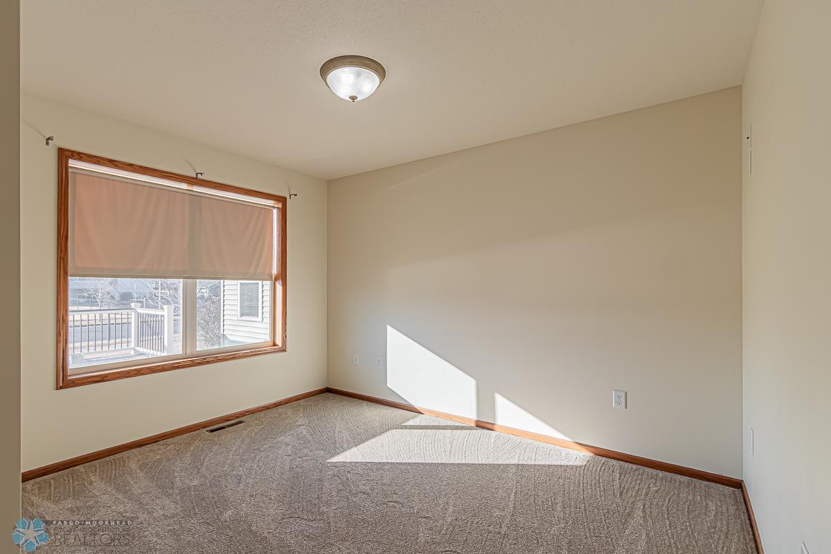 1717 35th St Circle S, Moorhead MN 56560-20.jpg