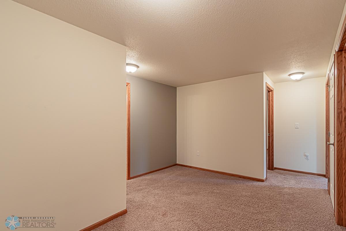 1717 35th St Circle S, Moorhead MN 56560-26.jpg