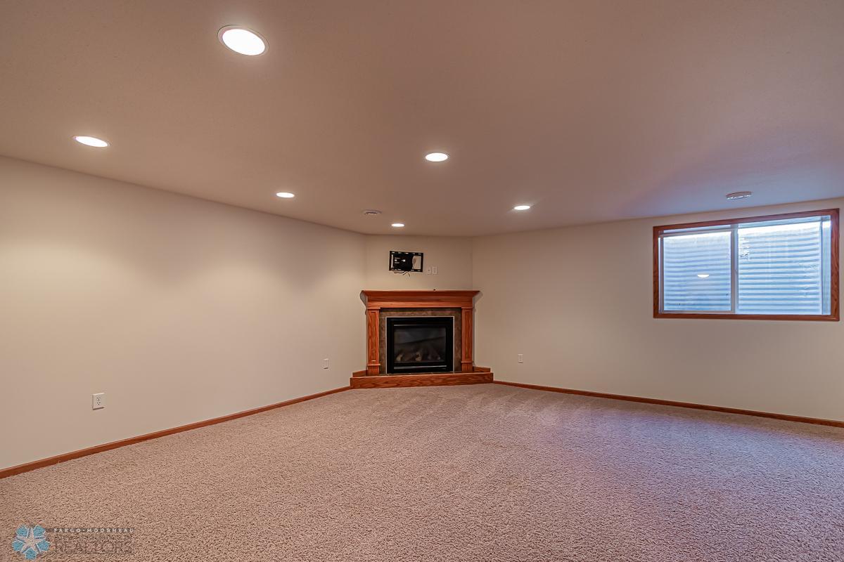 1717 35th St Circle S, Moorhead MN 56560-24.jpg