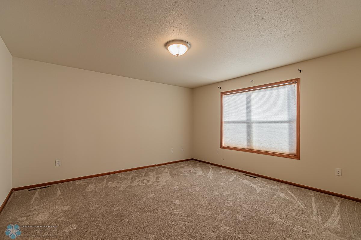 1717 35th St Circle S, Moorhead MN 56560-14.jpg