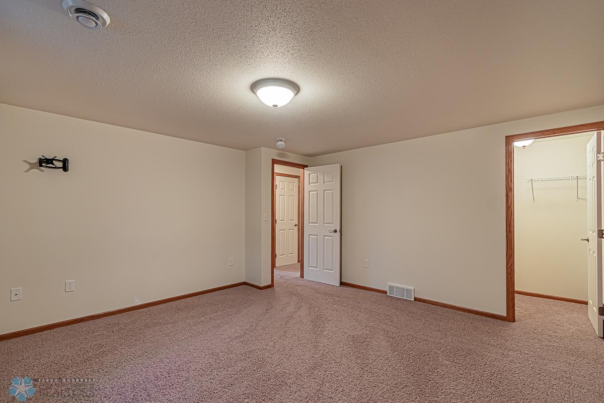 1717 35th St Circle S, Moorhead MN 56560-30.jpg