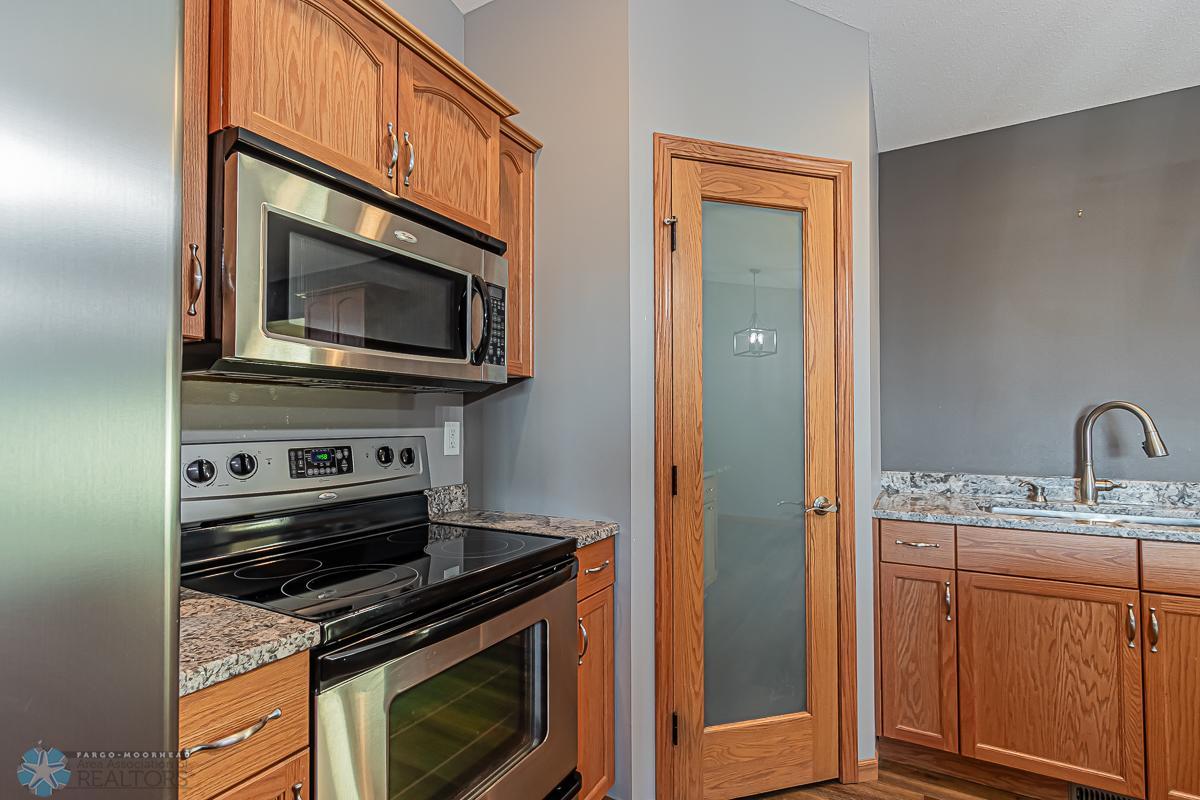 1717 35th St Circle S, Moorhead MN 56560-10.jpg
