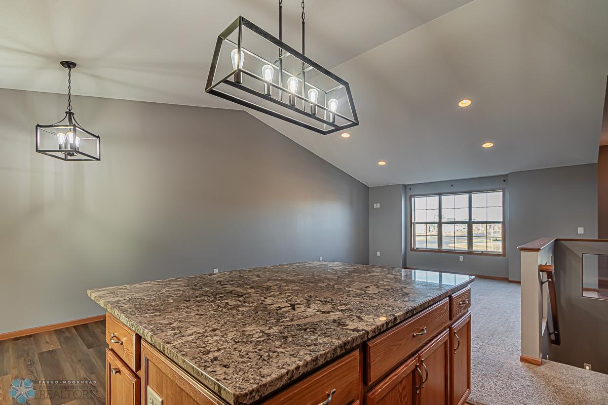 1717 35th St Circle S, Moorhead MN 56560-11.jpg