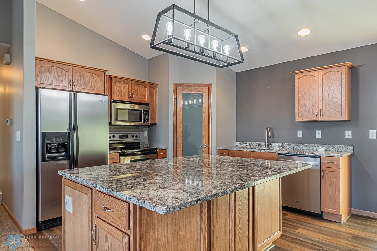 1717 35th St Circle S, Moorhead MN 56560-08.jpg