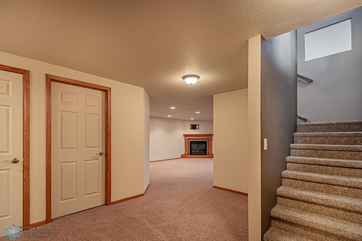 1717 35th St Circle S, Moorhead MN 56560-23.jpg