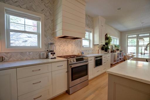 You will love cooking and entertaining here.