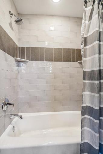2367 Meeting Place, Wayzata, MN 55391