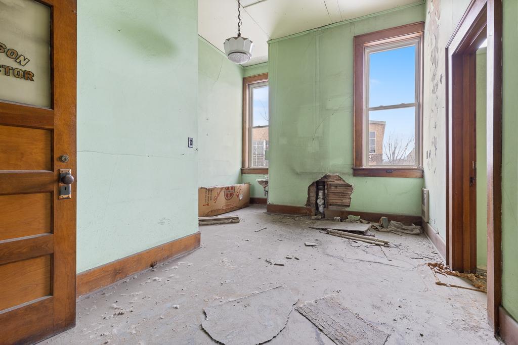 There are a number of spacious rooms