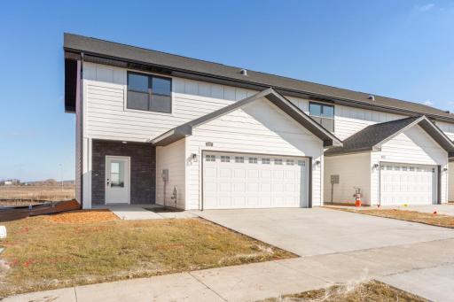 817 Viburnum Street, Belle Plaine, MN 56011