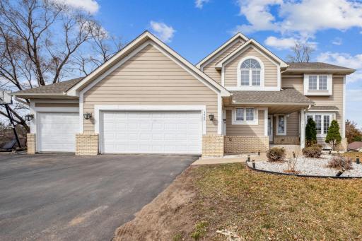 1467 Kingswood Pond Overlook, Eagan, MN 55122