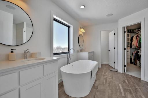 16440 63rd Place N, Maple Grove, MN 55311