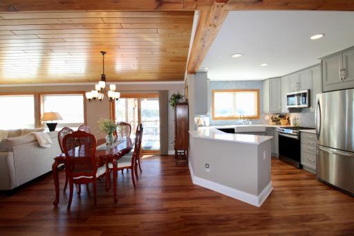 1892 Highway 11 E International Falls, MN 56649
Update kitchen with panoramic views of Rainy Lake. Seamless transition between the dining area out to the covered deck.