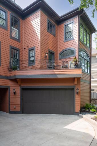 1550 Kenwood Parkway, Minneapolis, MN 55405