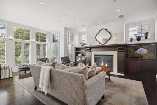 1550 Kenwood Parkway, Minneapolis, MN 55405