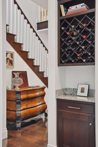 1550 Kenwood Parkway, Minneapolis, MN 55405