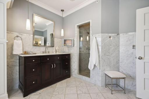 1550 Kenwood Parkway, Minneapolis, MN 55405