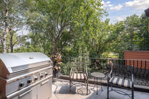 1550 Kenwood Parkway, Minneapolis, MN 55405