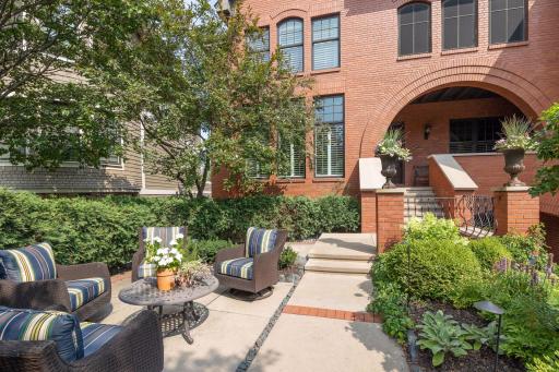 1550 Kenwood Parkway, Minneapolis, MN 55405