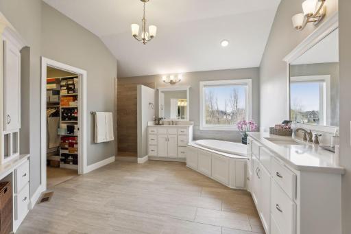 78 Rapp Farm Lane, Saint Paul, MN 55127
