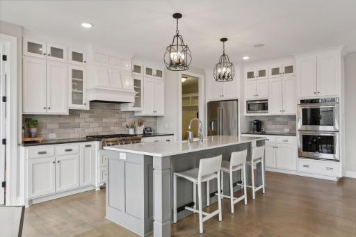 78 Rapp Farm Lane, Saint Paul, MN 55127