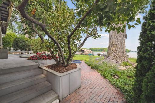 75 West Point Avenue, Excelsior, MN 55331