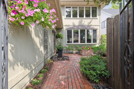 75 West Point Avenue, Excelsior, MN 55331