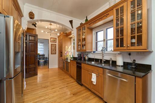 932 4th Street SW, Rochester, MN 55902