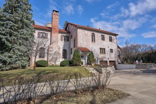 932 4th Street SW, Rochester, MN 55902