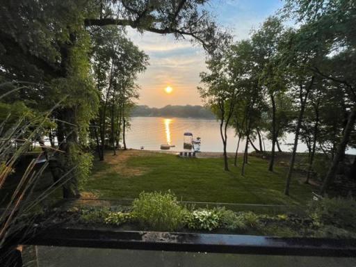 490 Bighorn Drive, Chanhassen, MN 55317