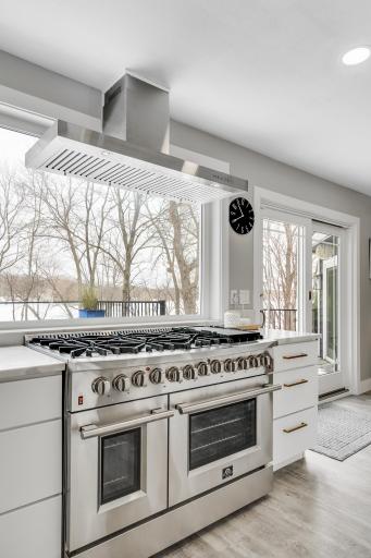 490 Bighorn Drive, Chanhassen, MN 55317