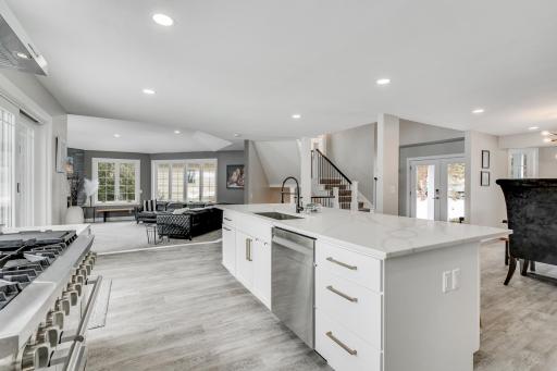 490 Bighorn Drive, Chanhassen, MN 55317