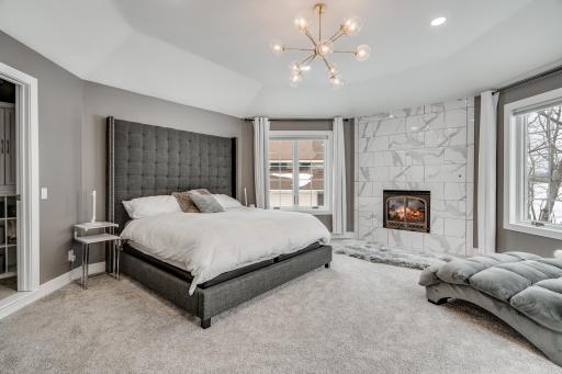 490 Bighorn Drive, Chanhassen, MN 55317