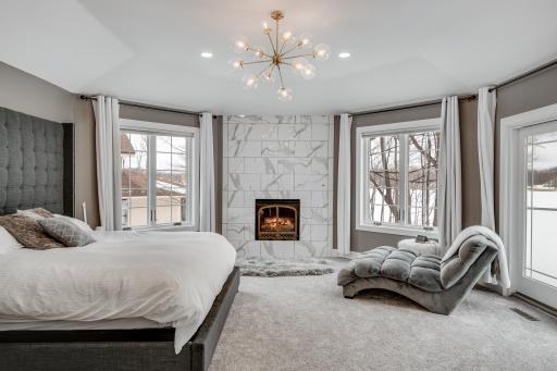 490 Bighorn Drive, Chanhassen, MN 55317