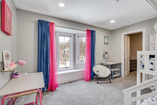 490 Bighorn Drive, Chanhassen, MN 55317