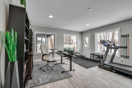 490 Bighorn Drive, Chanhassen, MN 55317