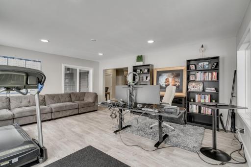 490 Bighorn Drive, Chanhassen, MN 55317