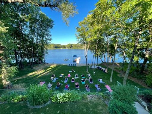 490 Bighorn Drive, Chanhassen, MN 55317
