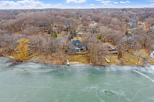 490 Bighorn Drive, Chanhassen, MN 55317
