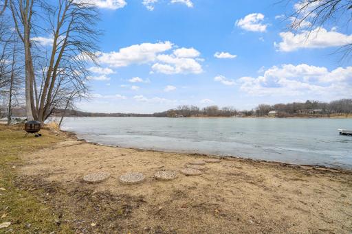 490 Bighorn Drive, Chanhassen, MN 55317