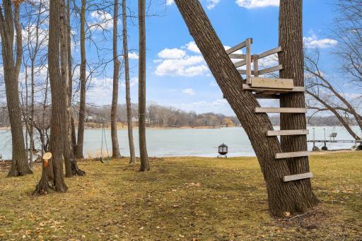490 Bighorn Drive, Chanhassen, MN 55317