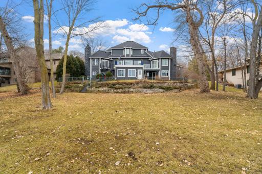 490 Bighorn Drive, Chanhassen, MN 55317