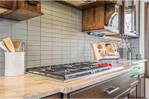 9777 103rd Street NW, Annandale, MN 55302