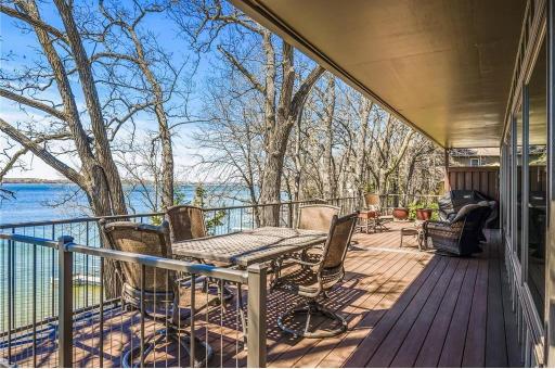9777 103rd Street NW, Annandale, MN 55302