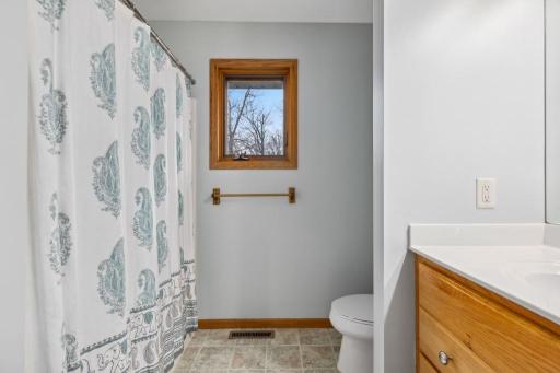 Upper Level Full Bathroom 2 Adjoining Bedroom 2