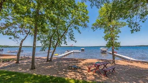 5760 Ojibwa Road, Brainerd, MN 56401