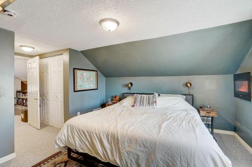 29-web-or-mls-19th Ave S-029.jpg