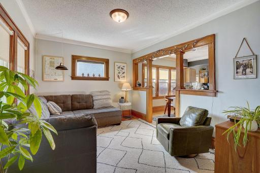 6-web-or-mls-19th Ave S-006.jpg