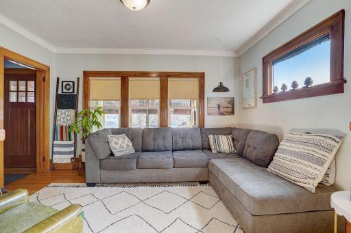 7-web-or-mls-19th Ave S-007.jpg