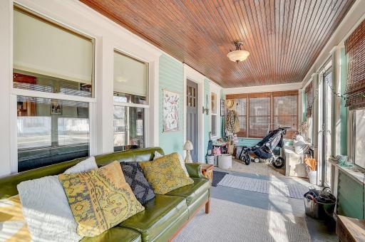 37-web-or-mls-19th Ave S-037.jpg